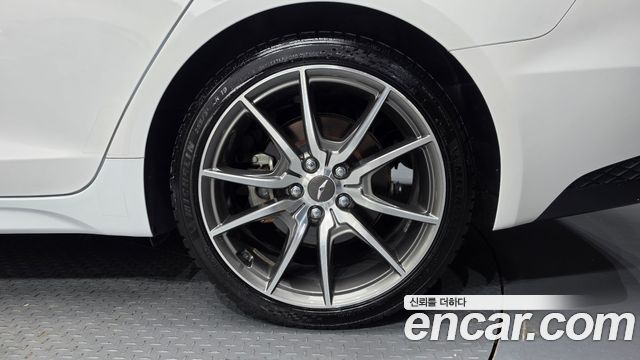 Genesis G70 Gasoline 2.0T 2WD 2022 — фото 21