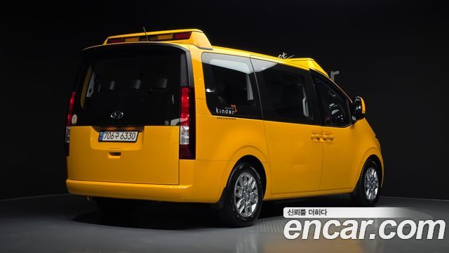 Hyundai Staria L3.5  Kinder Safety Car 11-Seater 2023 — фото 2