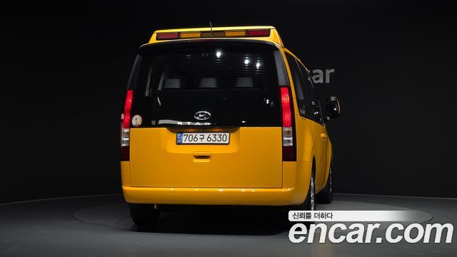 Hyundai Staria L3.5  Kinder Safety Car 11-Seater 2023 — фото 4