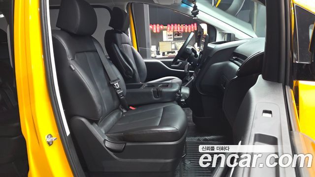 Hyundai Staria L3.5  Kinder Safety Car 11-Seater 2023 — фото 11
