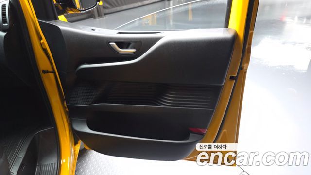 Hyundai Staria L3.5  Kinder Safety Car 11-Seater 2023 — фото 24