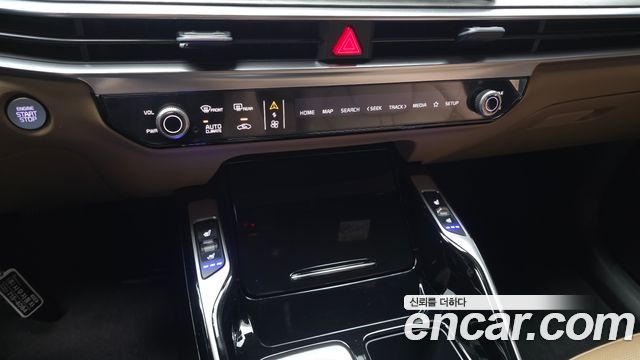 Kia Sorento (IV) Gasoline 2.5T 2WD Prestige 2025 — фото 17