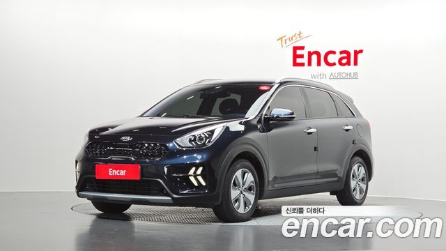 Kia Niro 1.6 HEV Luxury 2020 — фото 1