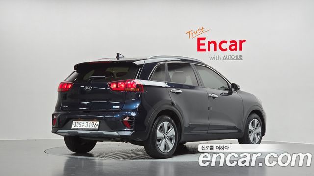 Kia Niro 1.6 HEV Luxury 2020 — фото 2