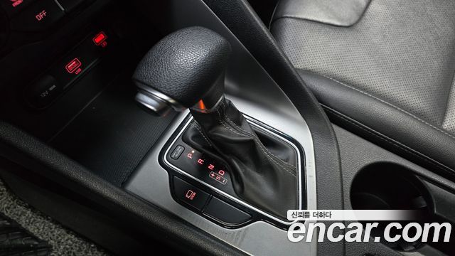 Kia Niro 1.6 HEV Luxury 2020 — фото 9
