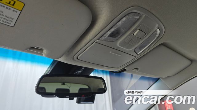 Kia Niro 1.6 HEV Luxury 2020 — фото 19