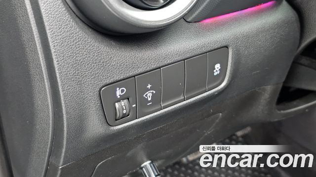 Hyundai Kona Gasoline 1.6 Turbo 2WD Inspiration 2021 — фото 28