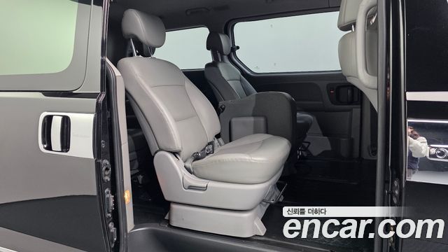Hyundai Grand Starex Wagon 12-Seater Smart 2019 — фото 11