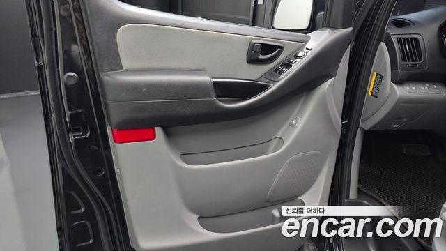 Hyundai Grand Starex Wagon 12-Seater Smart 2019 — фото 25