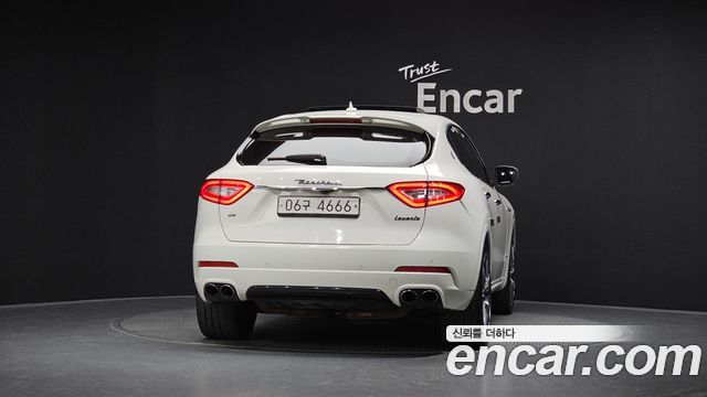 Maserati Levante 3.0 AWD GranSport 2018 — фото 4
