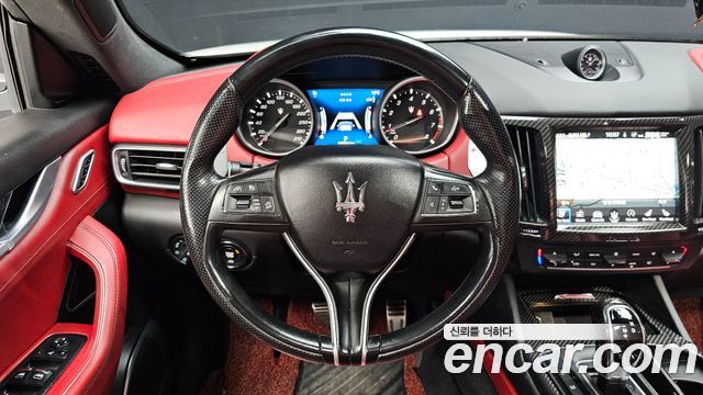 Maserati Levante 3.0 AWD GranSport 2018 — фото 13