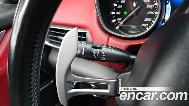 Maserati Levante 3.0 AWD GranSport 2018 — фото 17