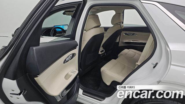 Genesis GV70 2.5T Gasoline AWD 2022 — фото 28
