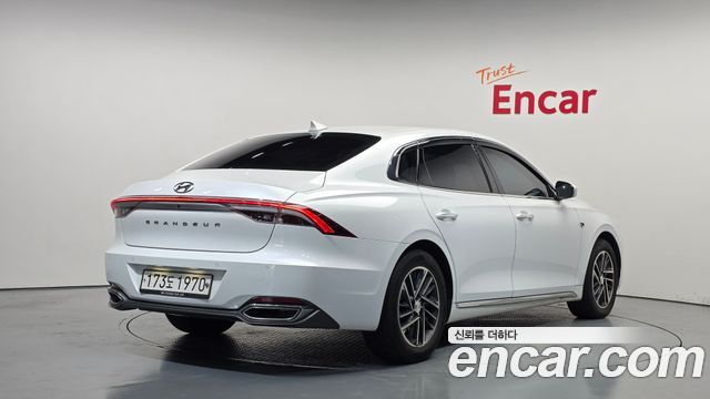 Hyundai Grandeur (IG) 3.0 LPi (Taxi) example 2021 — фото 2
