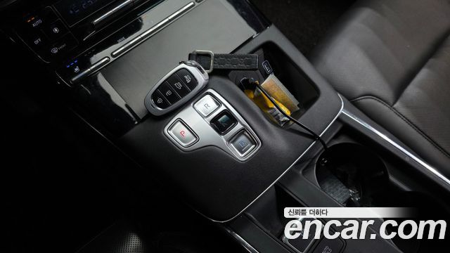 Hyundai Grandeur (IG) 3.0 LPi (Taxi) example 2021 — фото 9