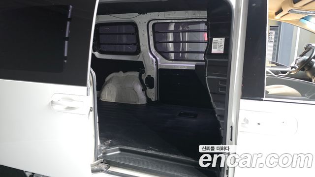 Hyundai Staria Cargo 3-Seater Modern 2022 — фото 12