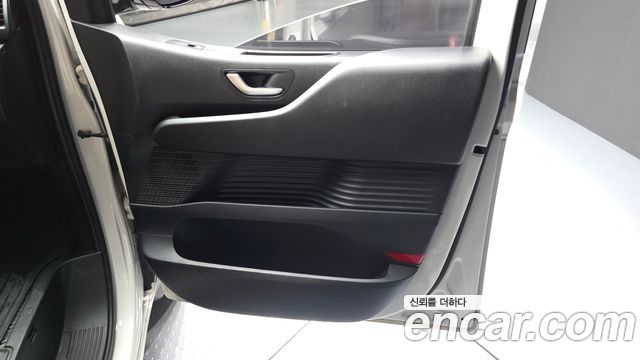 Hyundai Staria Cargo 3-Seater Modern 2022 — фото 24