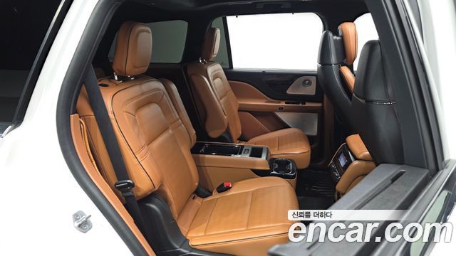 Lincoln Aviator (II) 3.0 Black Label AWD 2022 — фото 11