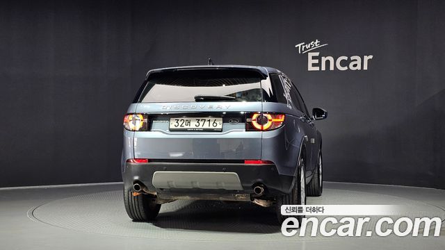 Land Rover Discovery Sport 2.0 TD4 SE 2018 — фото 4