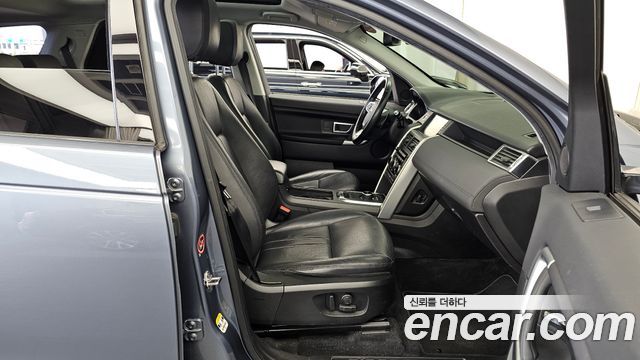 Land Rover Discovery Sport 2.0 TD4 SE 2018 — фото 11