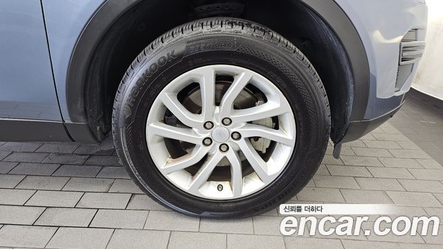 Land Rover Discovery Sport 2.0 TD4 SE 2018 — фото 21