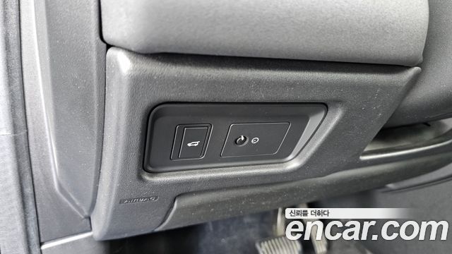 Land Rover Discovery Sport 2.0 TD4 SE 2018 — фото 30
