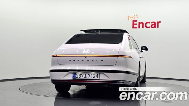 Hyundai Grandeur Hybrid (GN7) Exclusive 2023 — фото 4