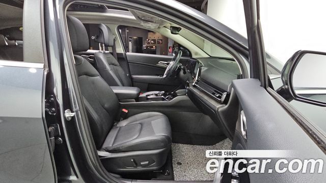 Kia Sportage (V) Gasoline 1.6 Turbo 2WD Signature 2022 — фото 12