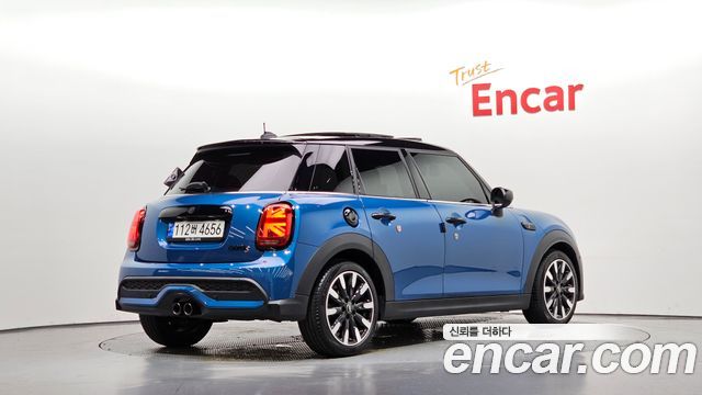 MINI Cooper S 5Door Classic Third Generation 2022 — фото 2