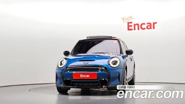 MINI Cooper S 5Door Classic Third Generation 2022 — фото 3
