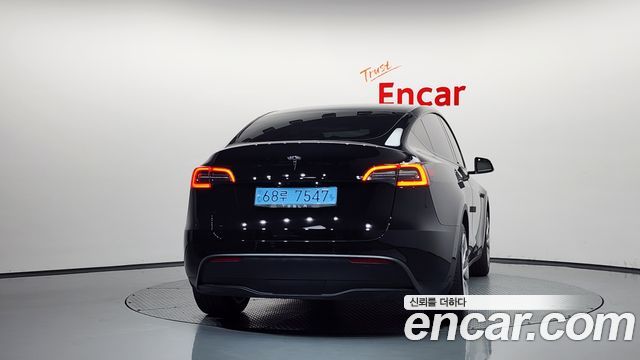 Tesla Model Y Standard Range RWD 2021 — фото 4