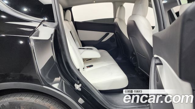 Tesla Model Y Standard Range RWD 2021 — фото 11