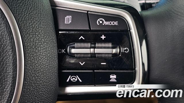 Kia Carnival (IV) Gasoline 9-Seater Signature 2023 — фото 18
