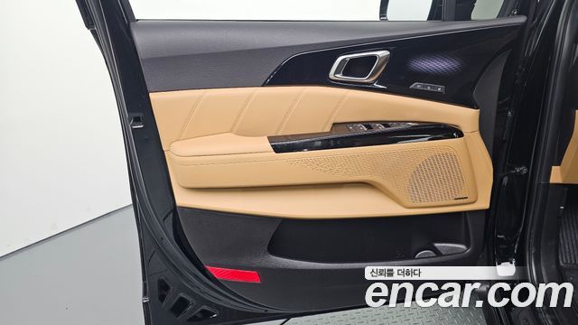 Kia Carnival (IV) Gasoline 9-Seater Signature 2023 — фото 24