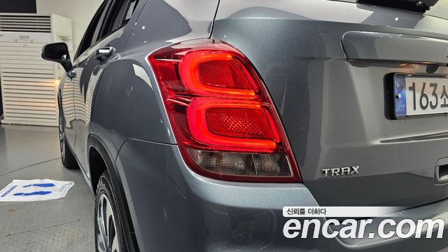 Chevrolet Trax 1.4 Premier 2020 — фото 23