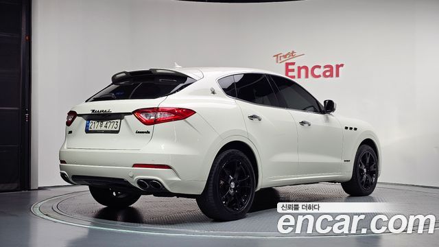 Maserati Levante 3.0 AWD GranSport 2018 — фото 2