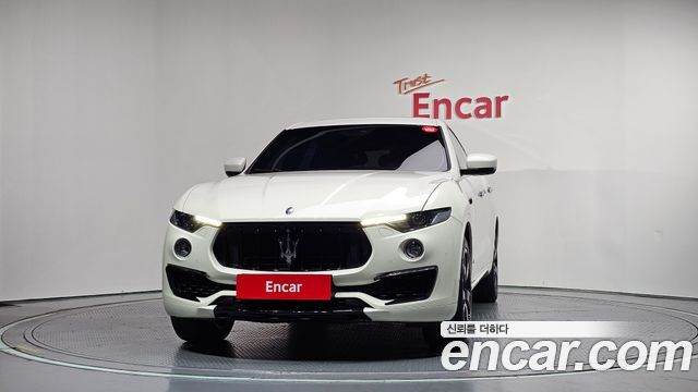 Maserati Levante 3.0 AWD GranSport 2018 — фото 3