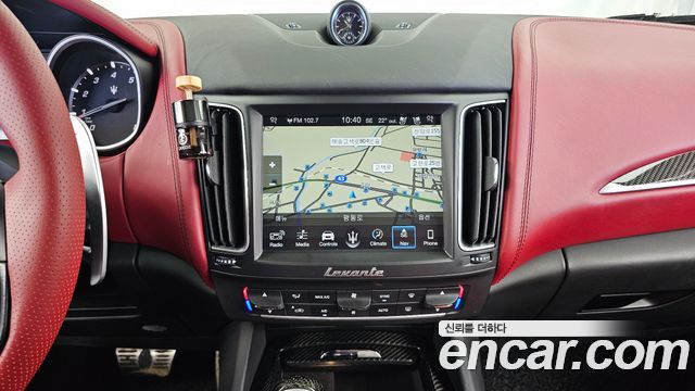 Maserati Levante 3.0 AWD GranSport 2018 — фото 13