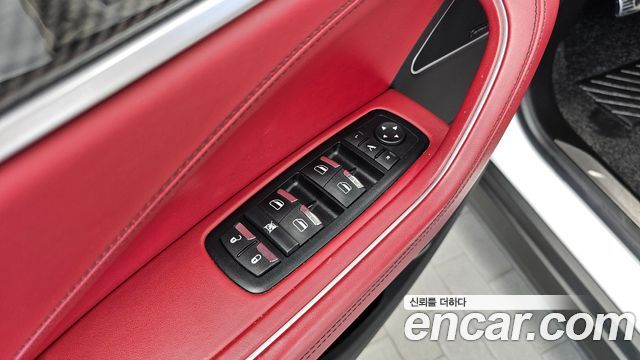 Maserati Levante 3.0 AWD GranSport 2018 — фото 29