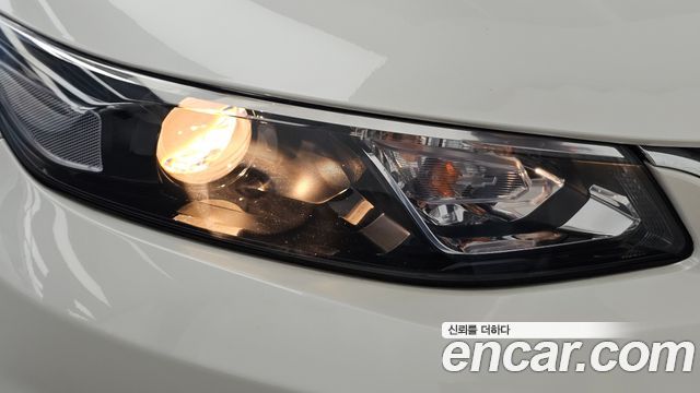 Chevrolet Malibu 2.0 Turbo LT Permium 2017 — фото 22