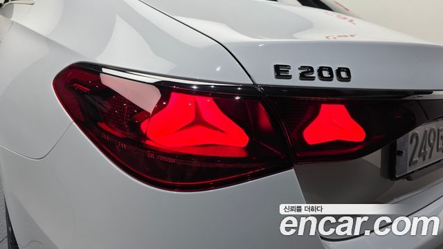 Mercedes-Benz E-Class (W214) E200 Avantgarde 2025 — фото 23