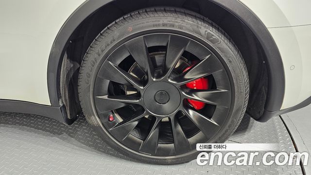 Tesla Model Y Performance AWD 2021 — фото 21