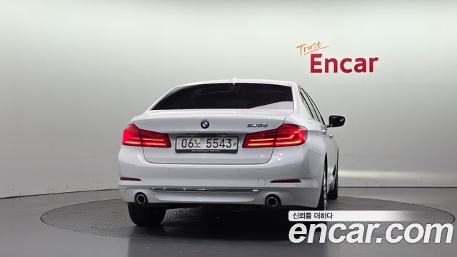 BMW 5 Series (G30) 520d Luxury Special Edition 2018 — фото 4