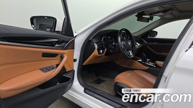 BMW 5 Series (G30) 520d Luxury Special Edition 2018 — фото 10