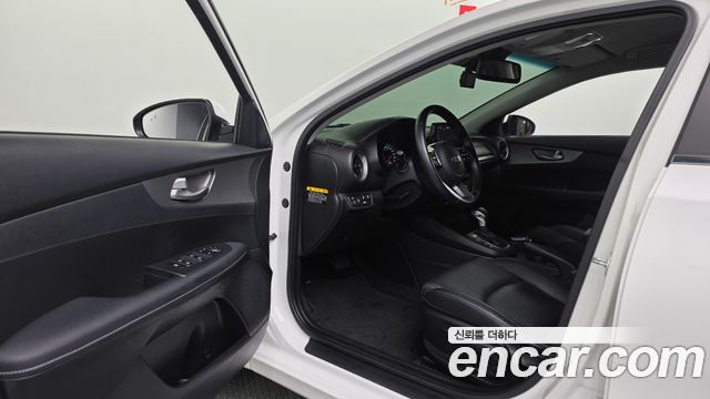 Kia K3 Prestige 2020 — фото 10