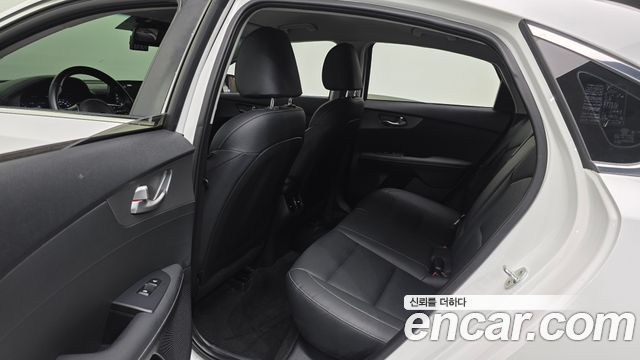 Kia K3 Prestige 2020 — фото 16