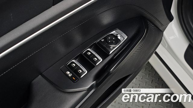 Kia K5 (III) 2.0 LPI(Renter car) Strandard 2023 — фото 30