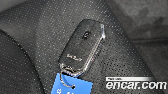 Kia K5 (III) 2.0 LPI(Renter car) Strandard 2023 — фото 32