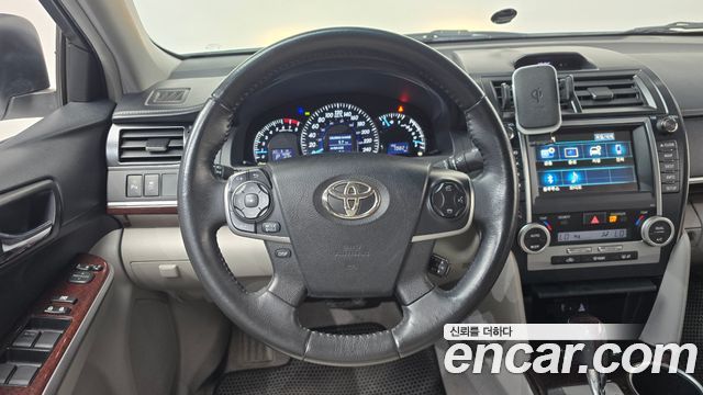 Toyota Camry 3.5 2013 — фото 12