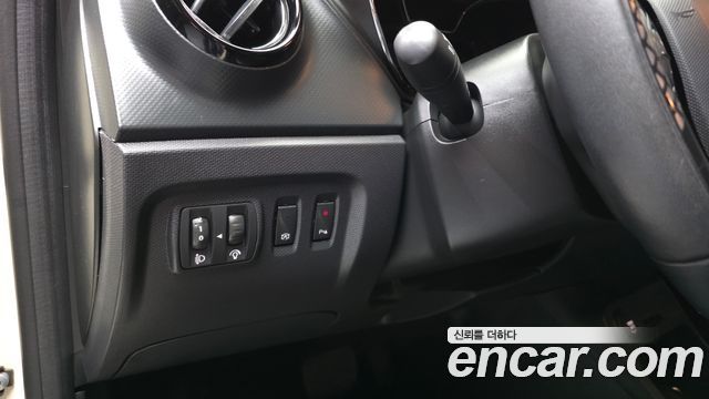 Renault Korea QM3 RE 2016 — фото 19